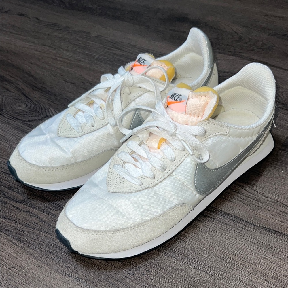 Nike Waffle Trainer 2 White and Silver Sneakers